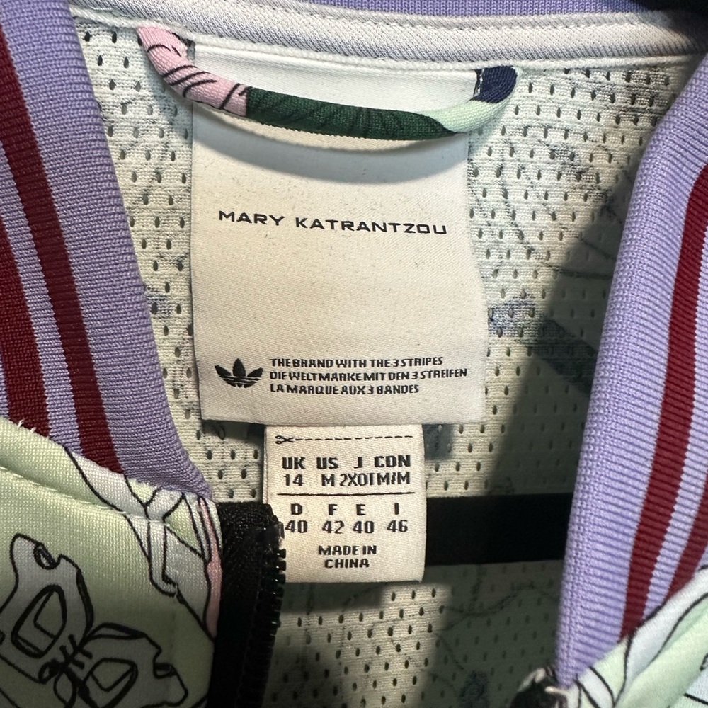 Adidas jacket - Picture 4 of 5